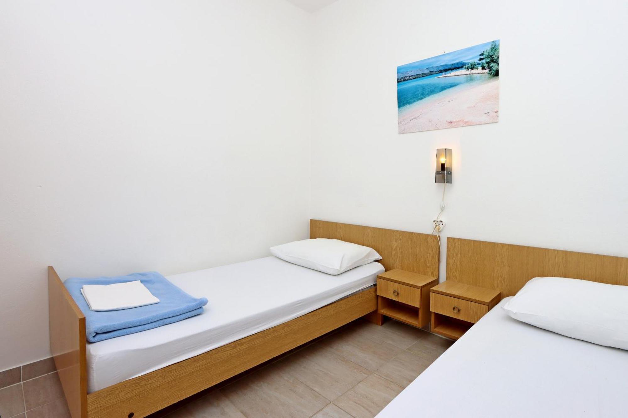 פג Apartments With A Parking Space Pag - 18345 חדר תמונה